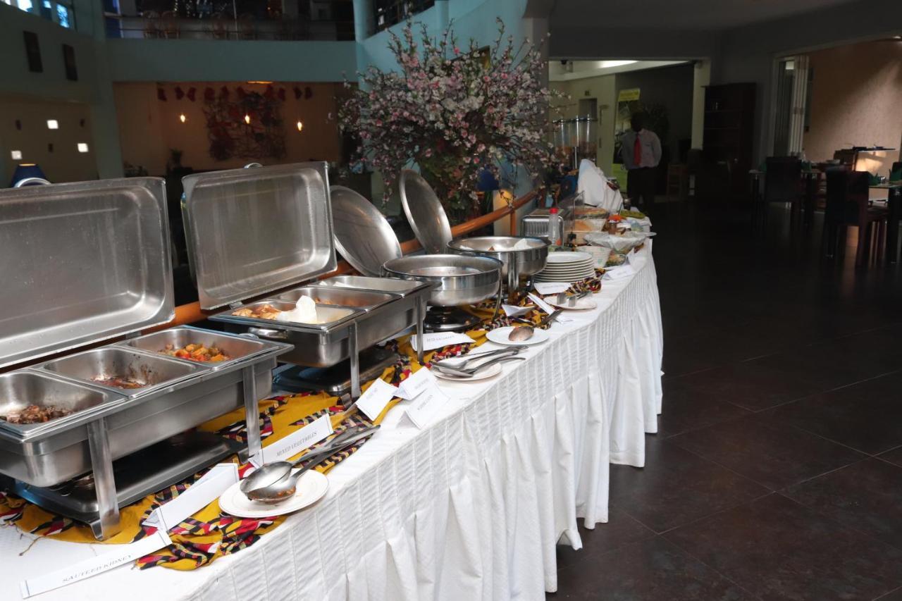 Metropole Hotel Kampala Bagian luar foto